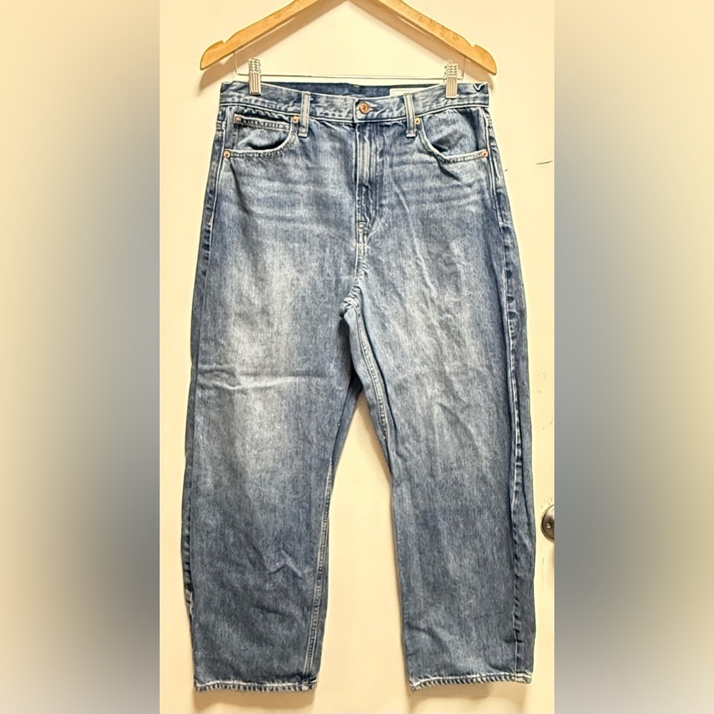 GAP High Rise Barrel Jeans Size 30